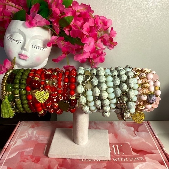 NWT-2-STACK PINK, GREEN OR RED STACKED BEADED BRACELETS - Picture 1 of 4